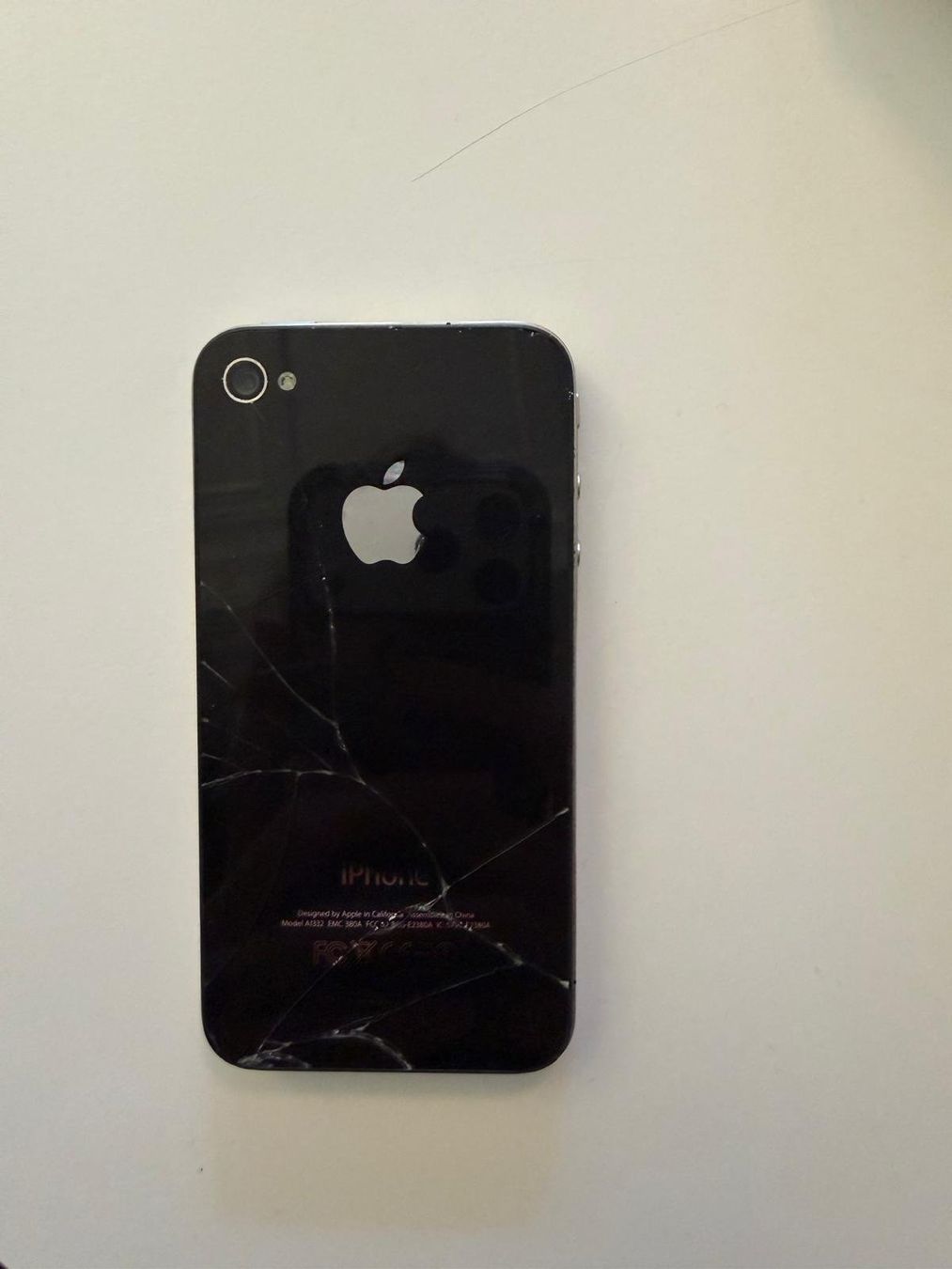 Apple Handys / Smartphones: Apple iPhone 4, gebraucht, Rückseite beschädigt – Gebraucht aus Bern von adv_d7hj 6