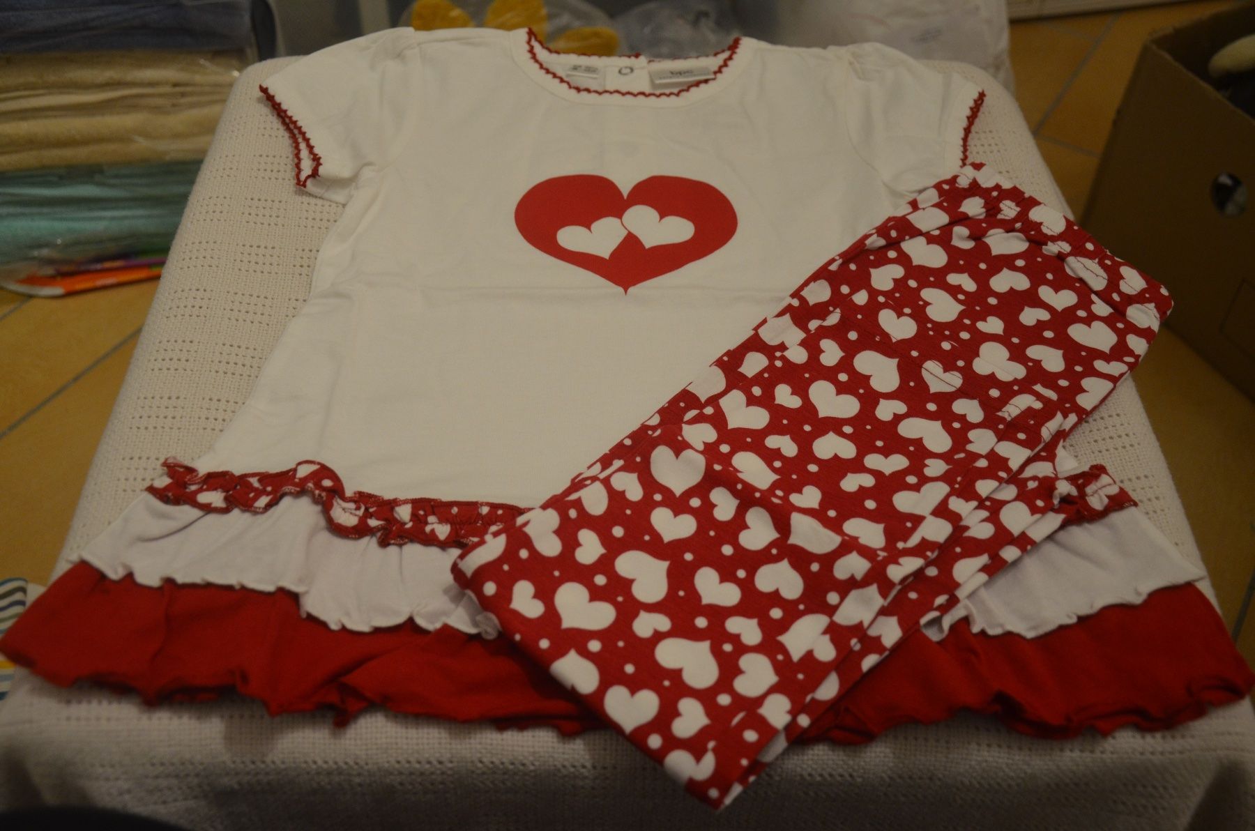 Lotti & Set di vestiti: TAILLE 104-110 - NEU – Nuovo e nell'imballaggio originale da Chiasso venduto da Dolly015