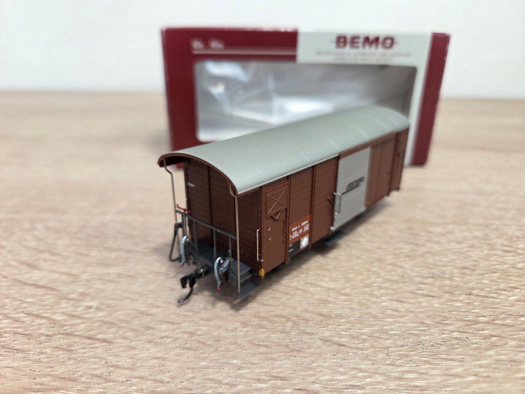 Bemo Modellini di ferrovie: Bemo 2283 114 Güterwagen RhB H0m – Usato da St-Aubin-Sauges venduto da Lo_Go 2