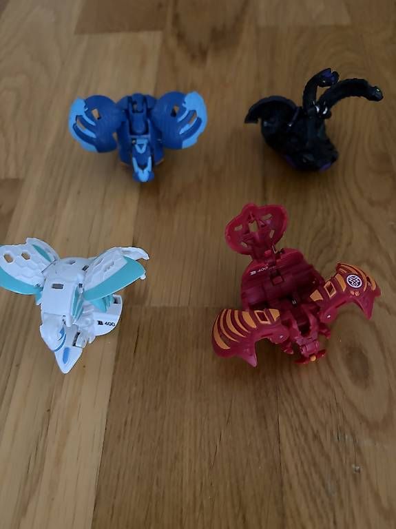 Giocattoli: 4x Bakugan – Usato da Frenkendorf venduto da MISA8283 1