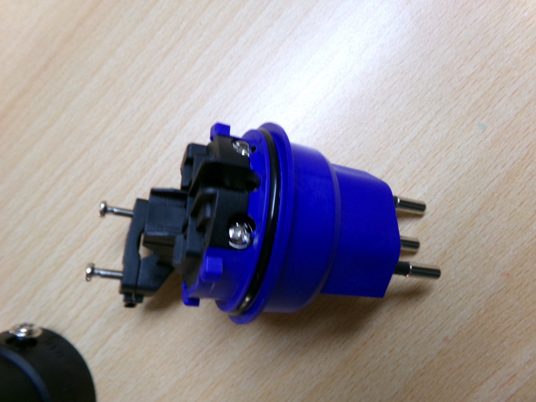 Spine: Stecker Typ13 IP55 KEDU – Nuovo (secondo la descrizione) da Hombrechtikon venduto da HaGeKa50 3