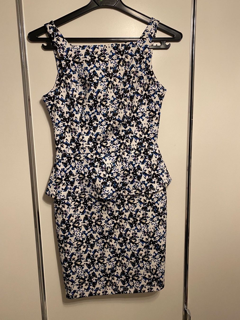 Kleider: Cocktailkleid gr.38 – Gebraucht aus Pfungen von Sheki56