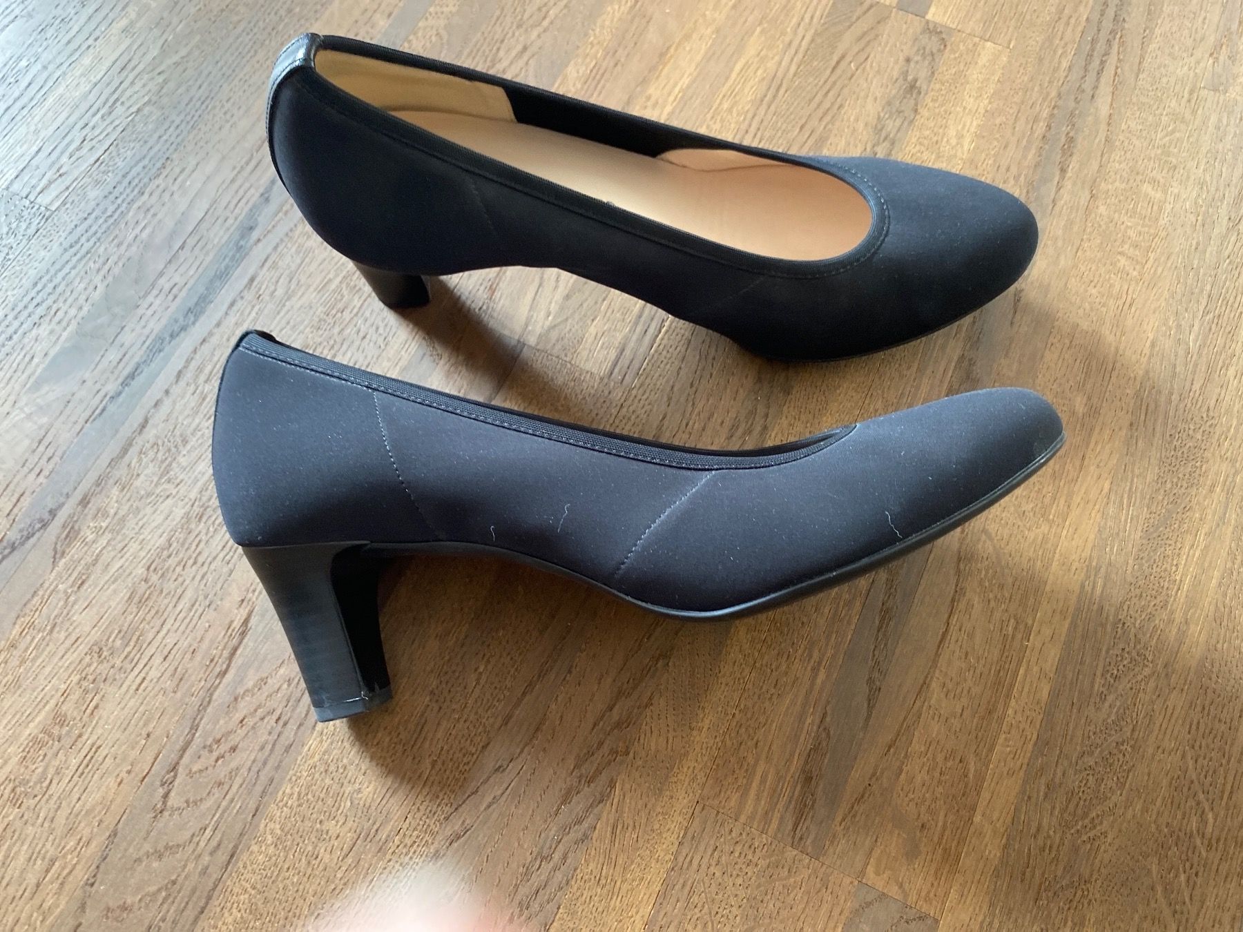 Kaiser Scarpe da donna: Pumps Peter Kaiser schwarz Gr. 5 1/2 neu – Nuovo (secondo la descrizione) da Münsingen venduto da Simraph 1