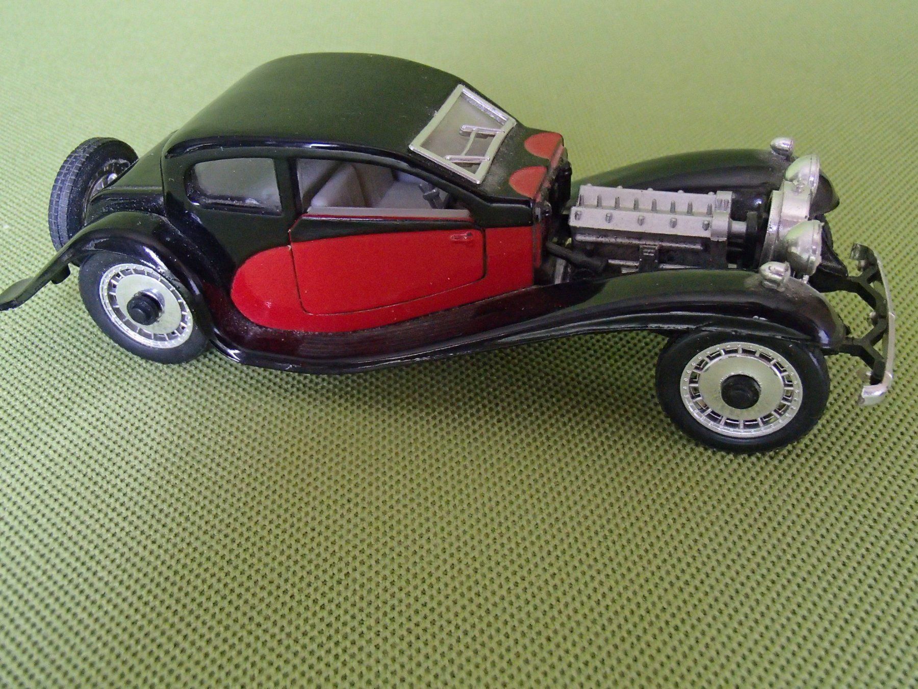 Modellini d'auto: Bugatti T60 Modelauto RIO schwarz rot – Usato da Schöfflisdorf venduto da pullux 2