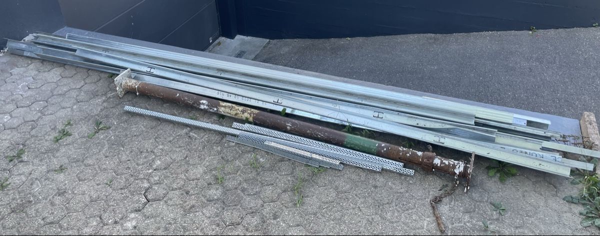 Materiale di riempimento: Baumaterial – Usato da Lausen venduto da Volvo242Turbo