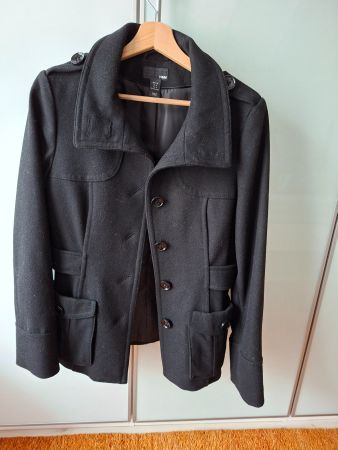Schwarze H&M Winterjacke, Grösse M - Neu!