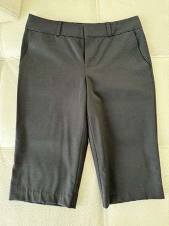 Brand New Calvin Klein wool-blend Bermuda shorts, Size XS