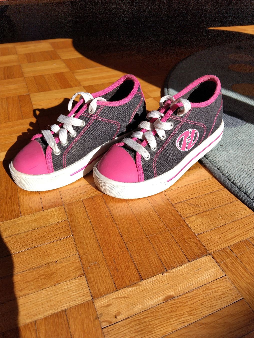 Pattini in linea & Pattini a rotelle: Heelys Rollschuhe Gr. 30 – Usato da Zürich venduto da inho