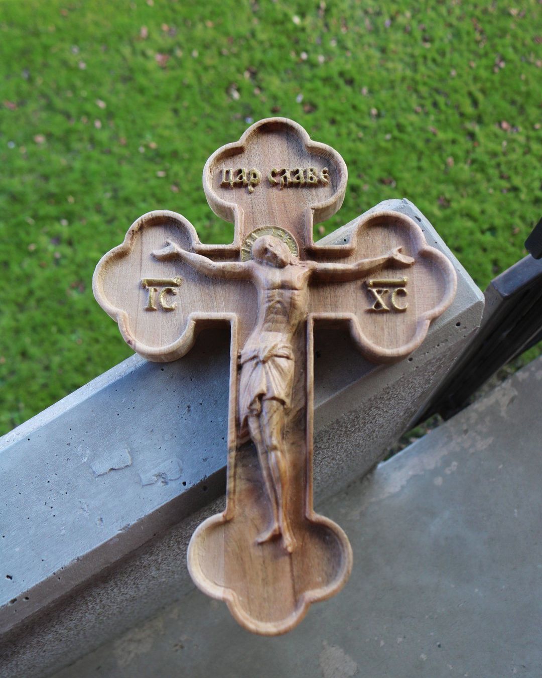 Gravures sur bois: Jesus Christus Kreuz aus Holz – Neuf avec emballage d'origine à Zürich par Miki_Schreiner 7