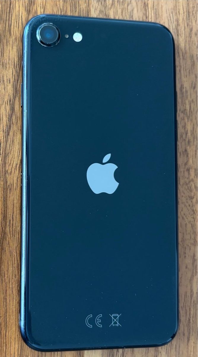 Apple Telefoni cellulari / Smartphones: Apple iPhone SE 2. Gen 128 GB schwarz  – Usato da Uffikon venduto da Pool71 1