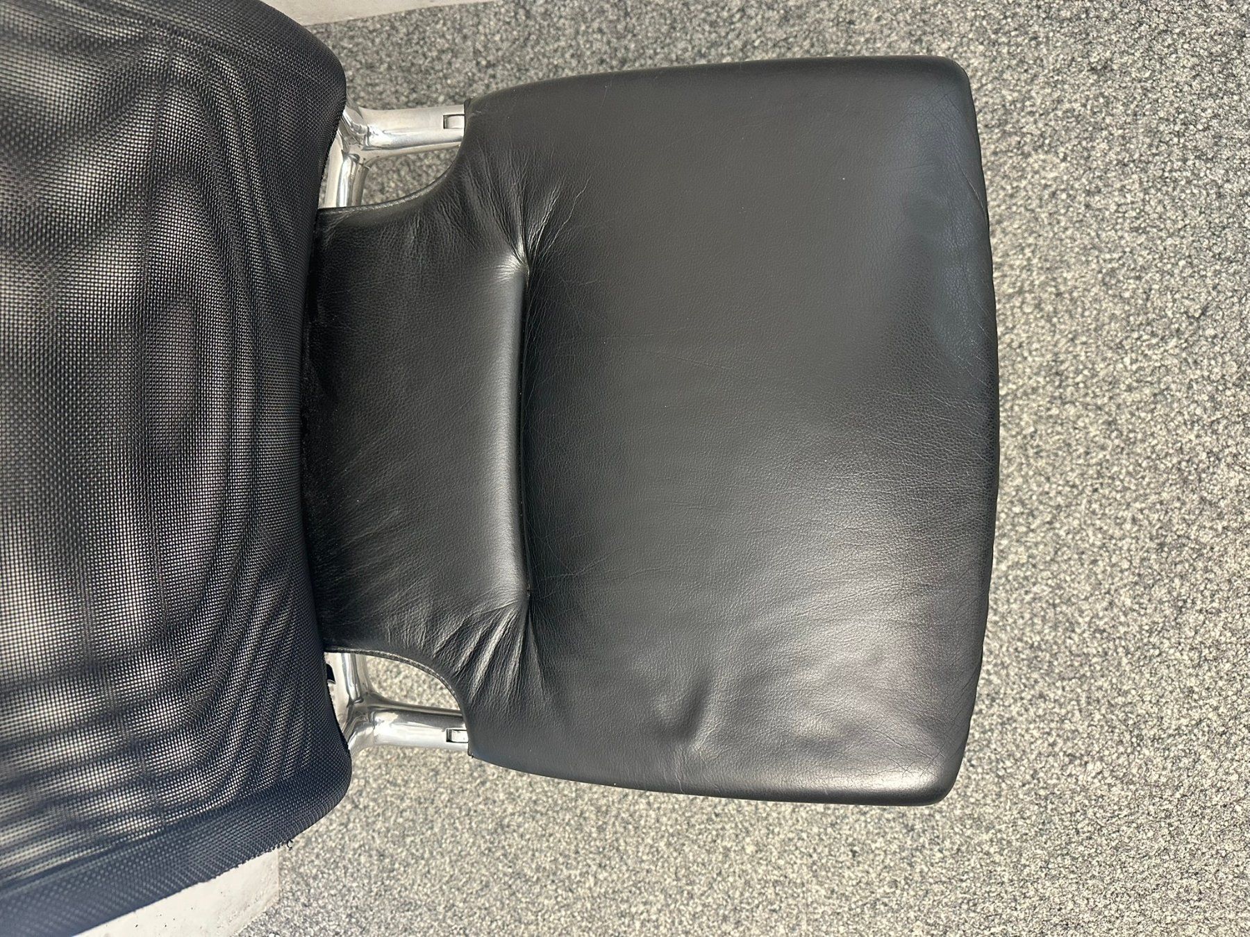 Vitra Stühle: Vitra Bürostuhl Meda Chair – Gebraucht aus Triesen von pas_n9fc 4