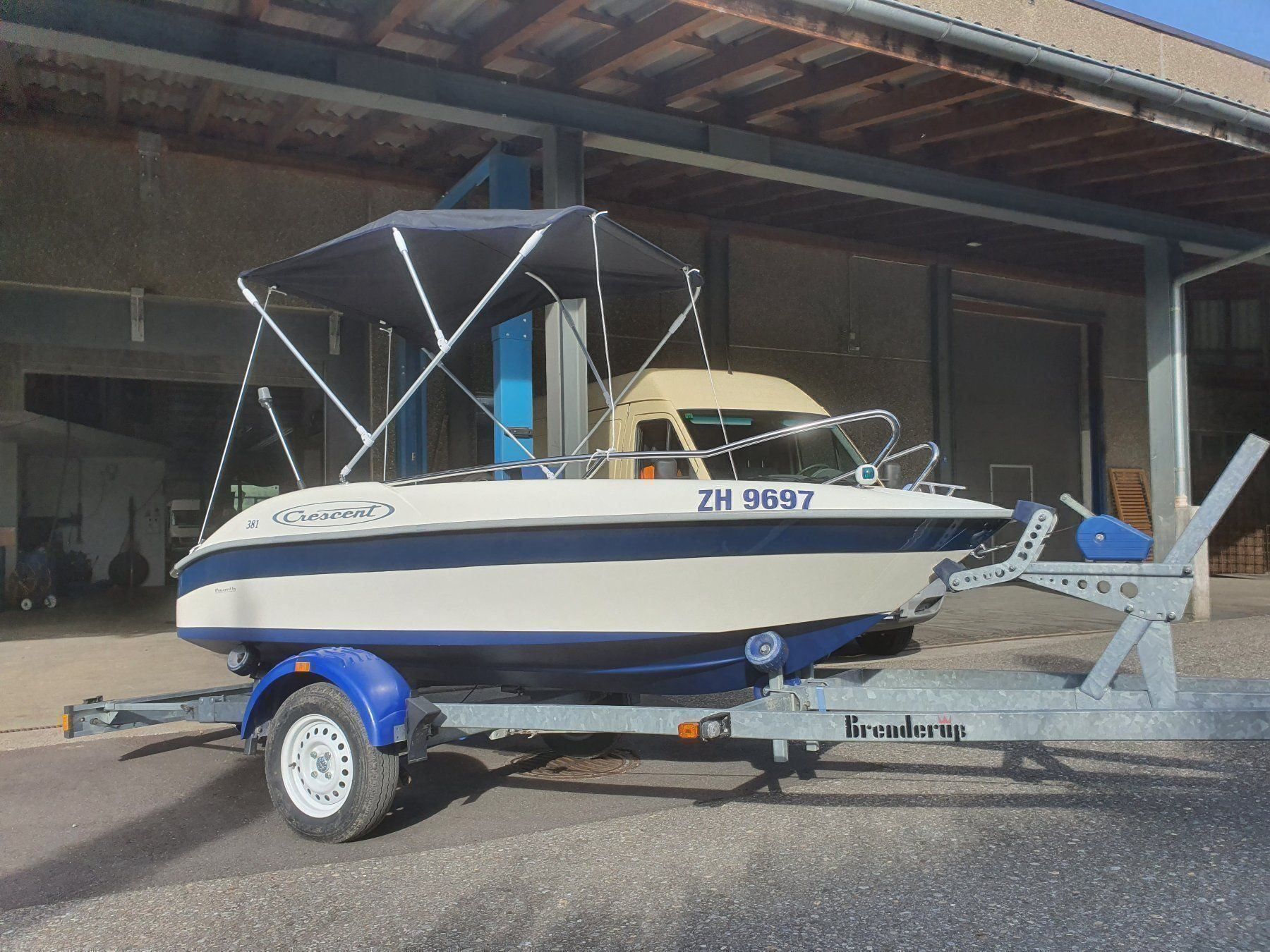 Crescent Barche: Motorboot 20PS.plus Trailer zu verkaufen. – Usato da Hallwil venduto da Dracco 2