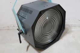 1.AUGUST Aktion Broncolor Pulso Flooter Fresnel