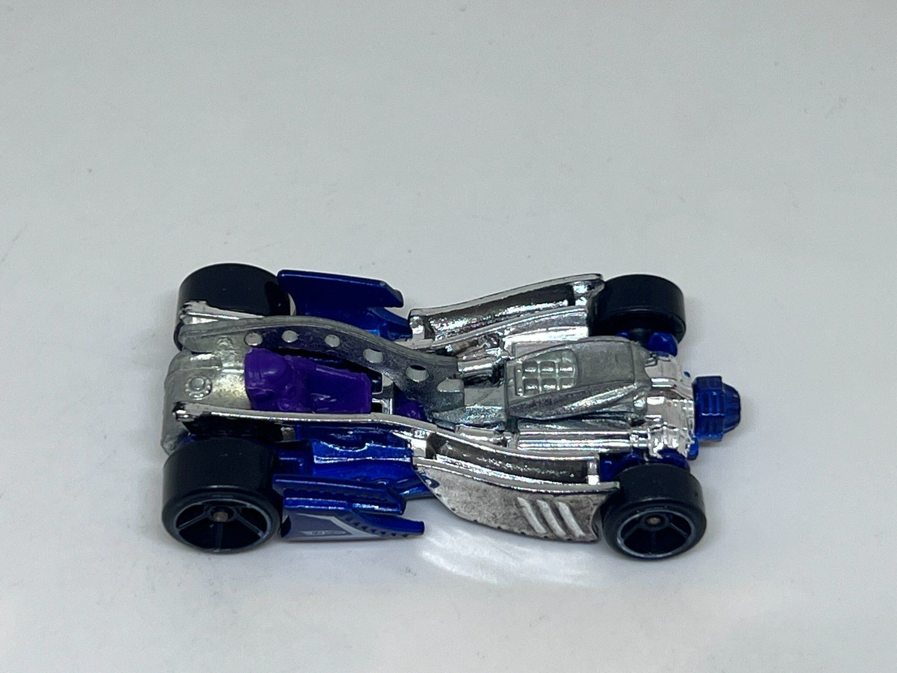 Hot Wheels Modellini d'auto: Hot Wheels Motoblade #573 – Usato da Wildegg venduto da LaaBoutique 1