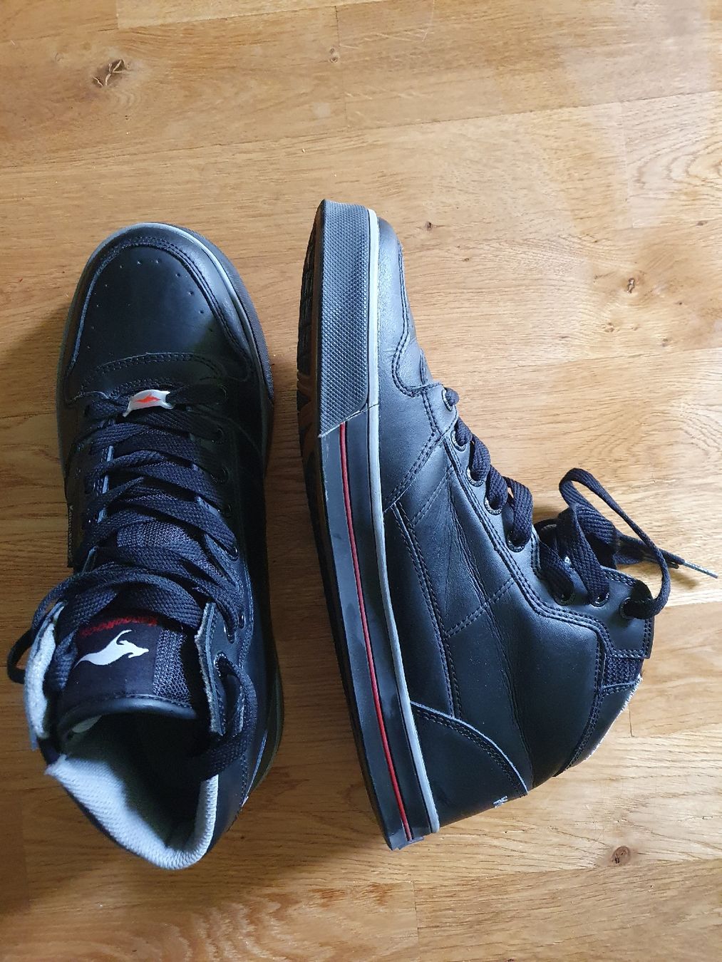 Scarpe da uomo: Schwarz/Graue Kangaroos Sneaker High, Gr. 43, neu – Nuovo (secondo la descrizione) da Zürich venduto da Philotimo 1