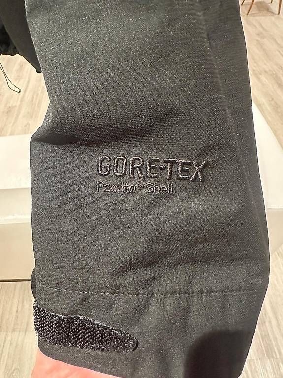 Jacken: The North Face Jacket GORE-TEX Paclite Shell / GR XL – Gebraucht aus Wädenswil von user00643436 3