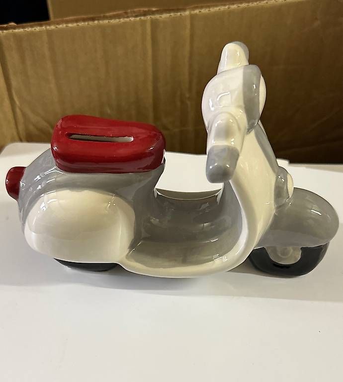 Spardosen: neue Vespa Spardose 14x19cm – Neu und originalverpackt aus Necker von liq24