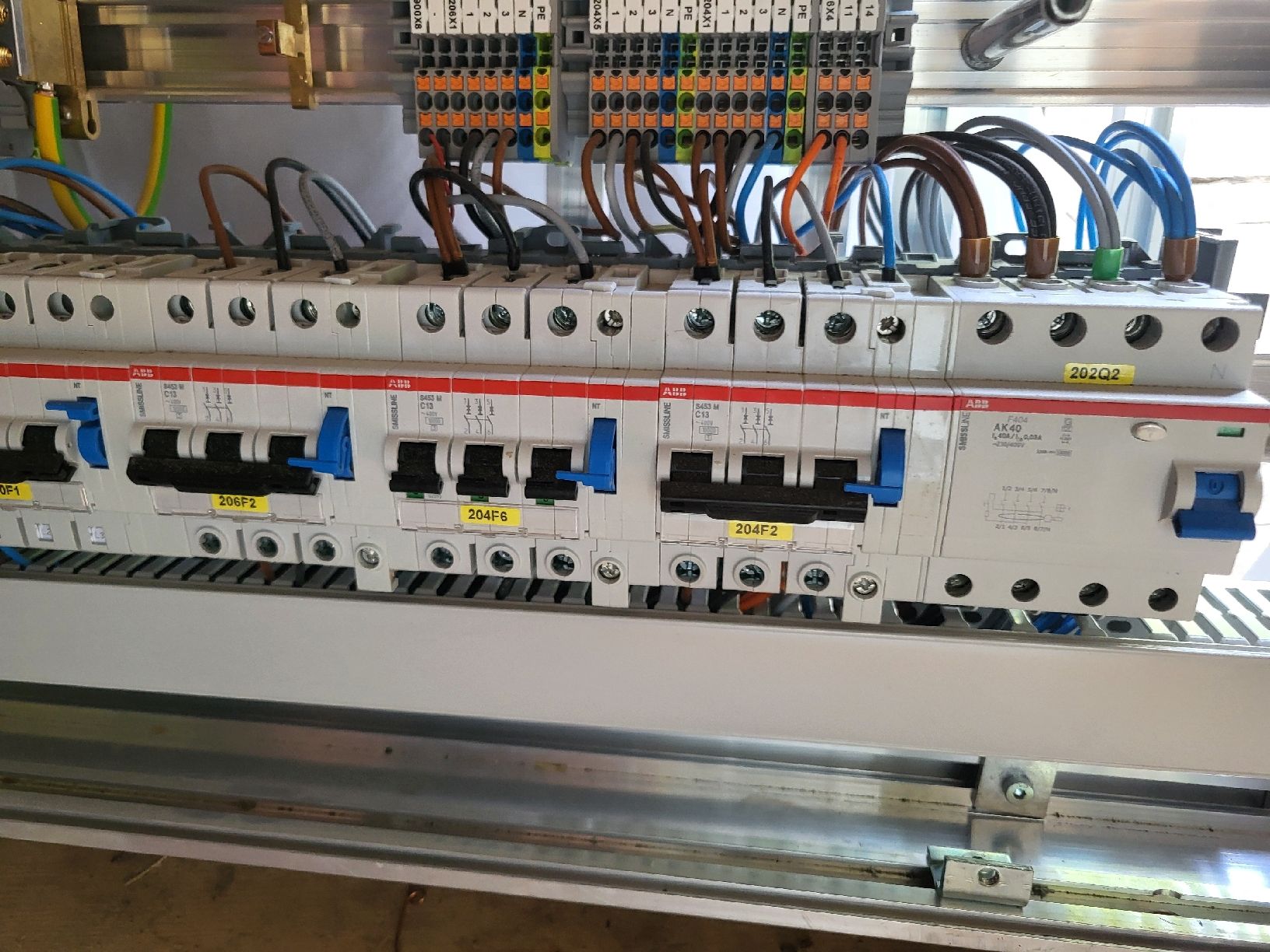 Alimentazione elettrica: ATZ Elektroverteiler, 200x95x21cm – Usato da Alpnach Dorf venduto da str_jdw2 6