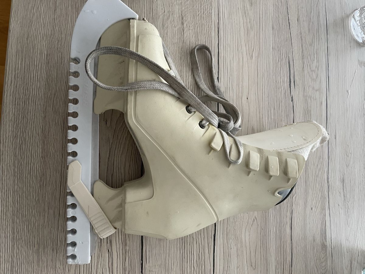 Pattini da ghiaccio: Schlittschuhe Roces, creme-weiss, Grösse 37 – Usato da Oberwil BL venduto da Petermib 4