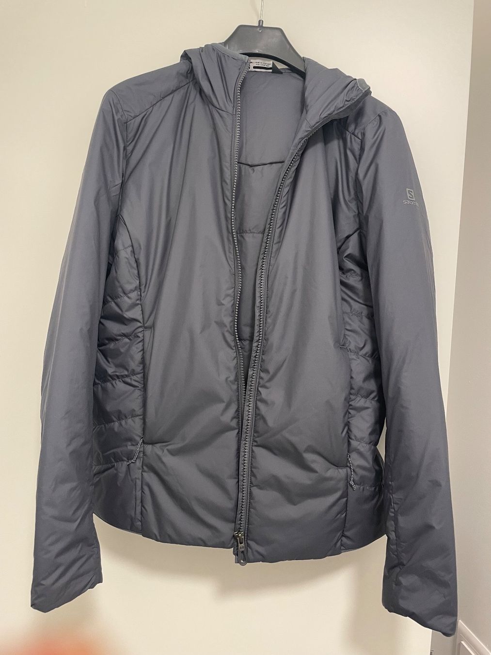 Salomon Jacken: Freizeitsjacke – Gebraucht aus Losone von pelchr