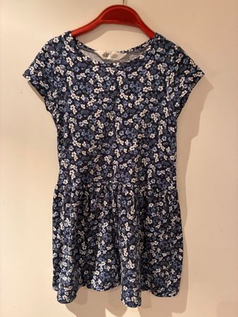 schönes Kleid Gr. 110/116, H&M