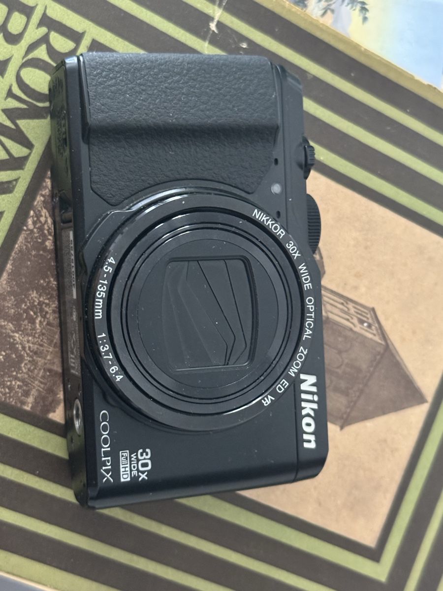 Nikon Appareil photo: Nikon Coolpix S9900 defekt – Défectueux à Solothurn par zso_qh52