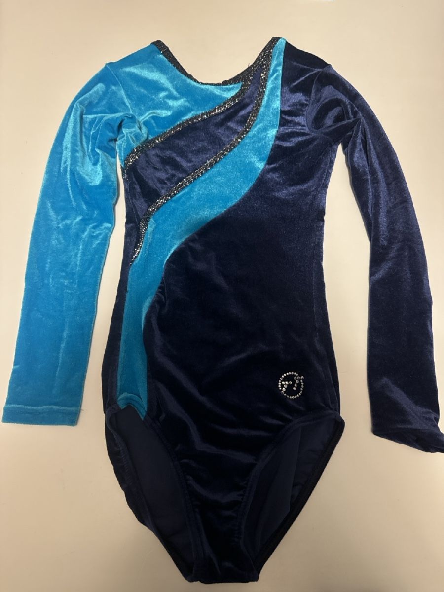 Lotti & Set di vestiti: Turnanzug TT Gymnastics gr.140 – Usato da Oberägeri venduto da Loup18 1