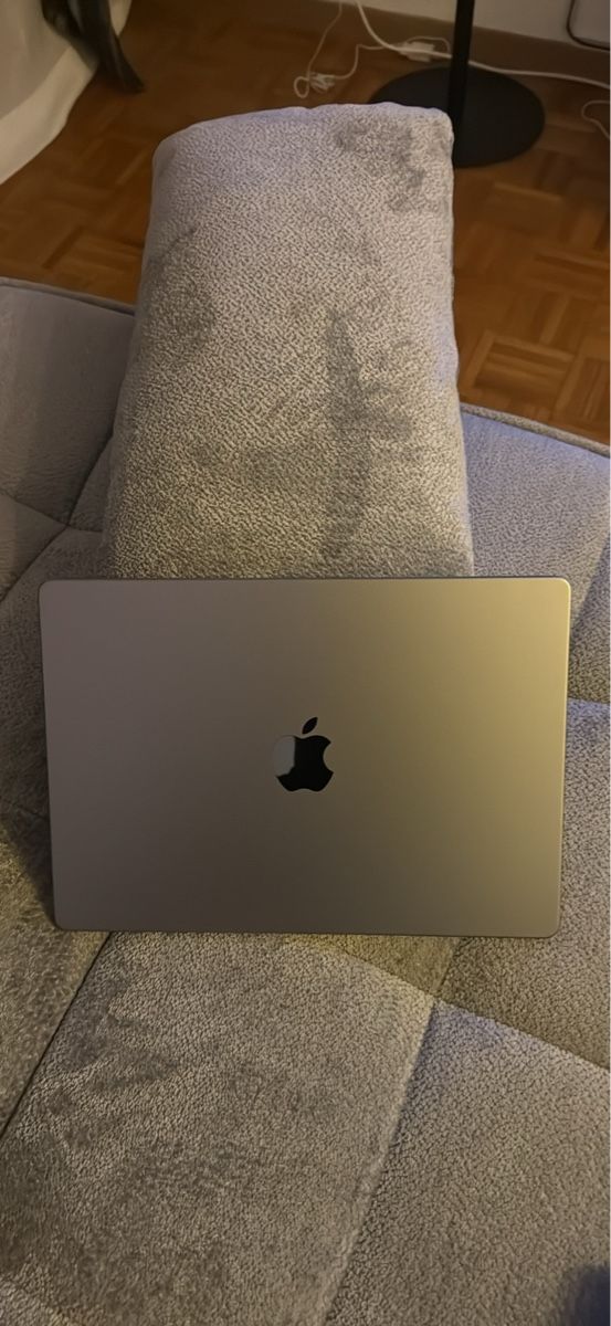 Apple Notebooks: MacBook Pro 14’’ M3 rétro-éclairage HS. Défectueux, – Defekt aus Morges von Abel. 4