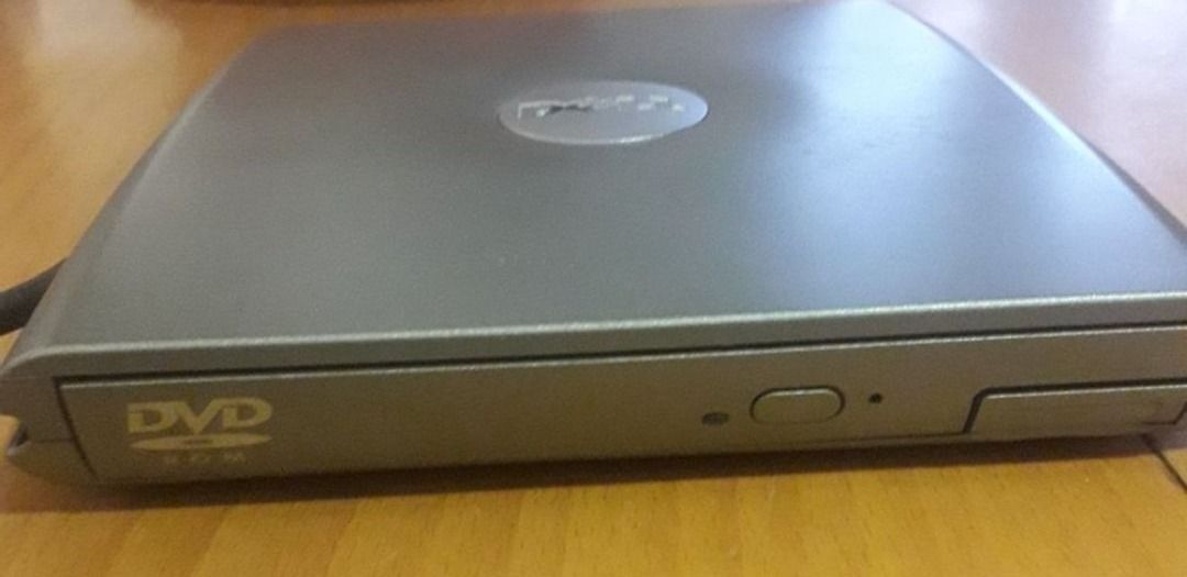 Dell PC: Externes Drive DELL PD01S mit D/BAY Connector – Usato da Rombach venduto da Jem_v9pb 2