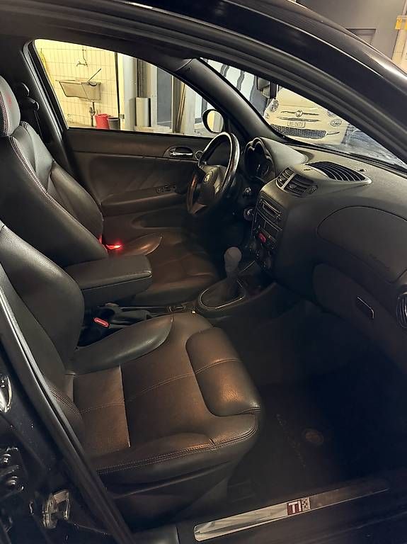 Autos: Alfa Romeo 147 1.9 16V TI – Gebraucht aus Ettingen von a_d_m2hh 2