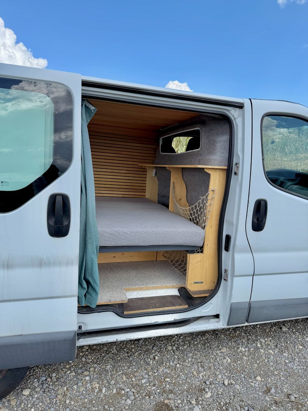 Renault Camping Fahrzeuge: Renault Trafic dCI 90 - Camper Ausbau – Gebraucht aus Baar von Jonathanfreeman 5