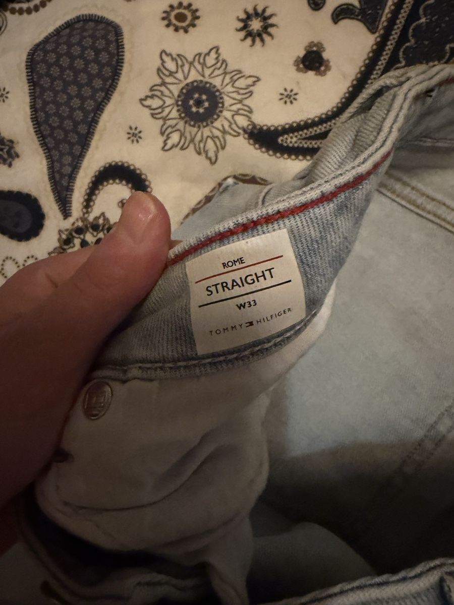 Tommy Hilfiger Jeans: Tommy Hilfiger Shorts Grösse 44  – Gebraucht aus Basel von Brunner.T 2