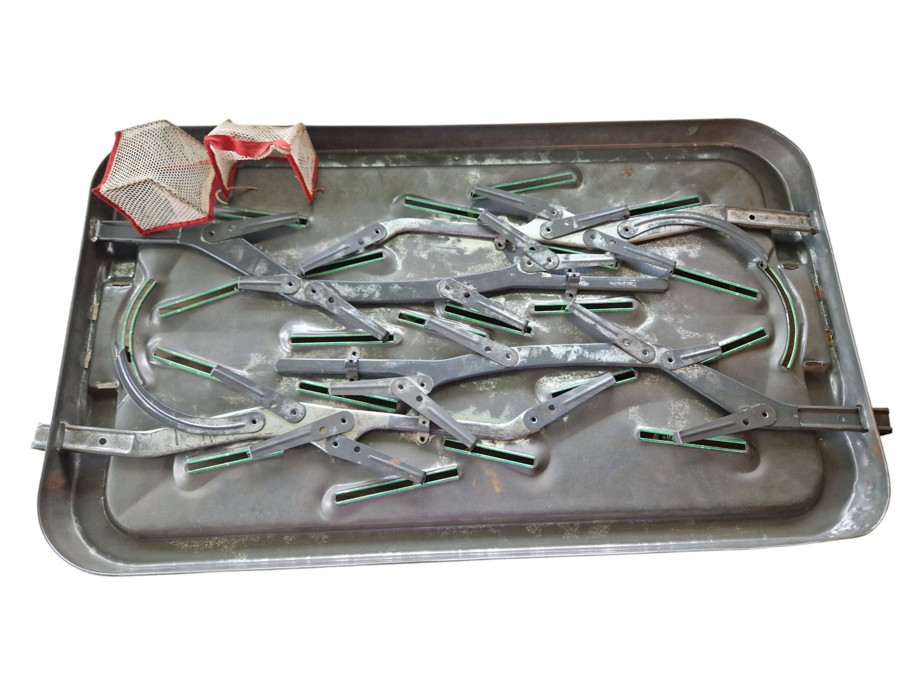 Giocattoli: antikes Tischfussball Blech – Usato da Mörschwil venduto da antiksalon21 9