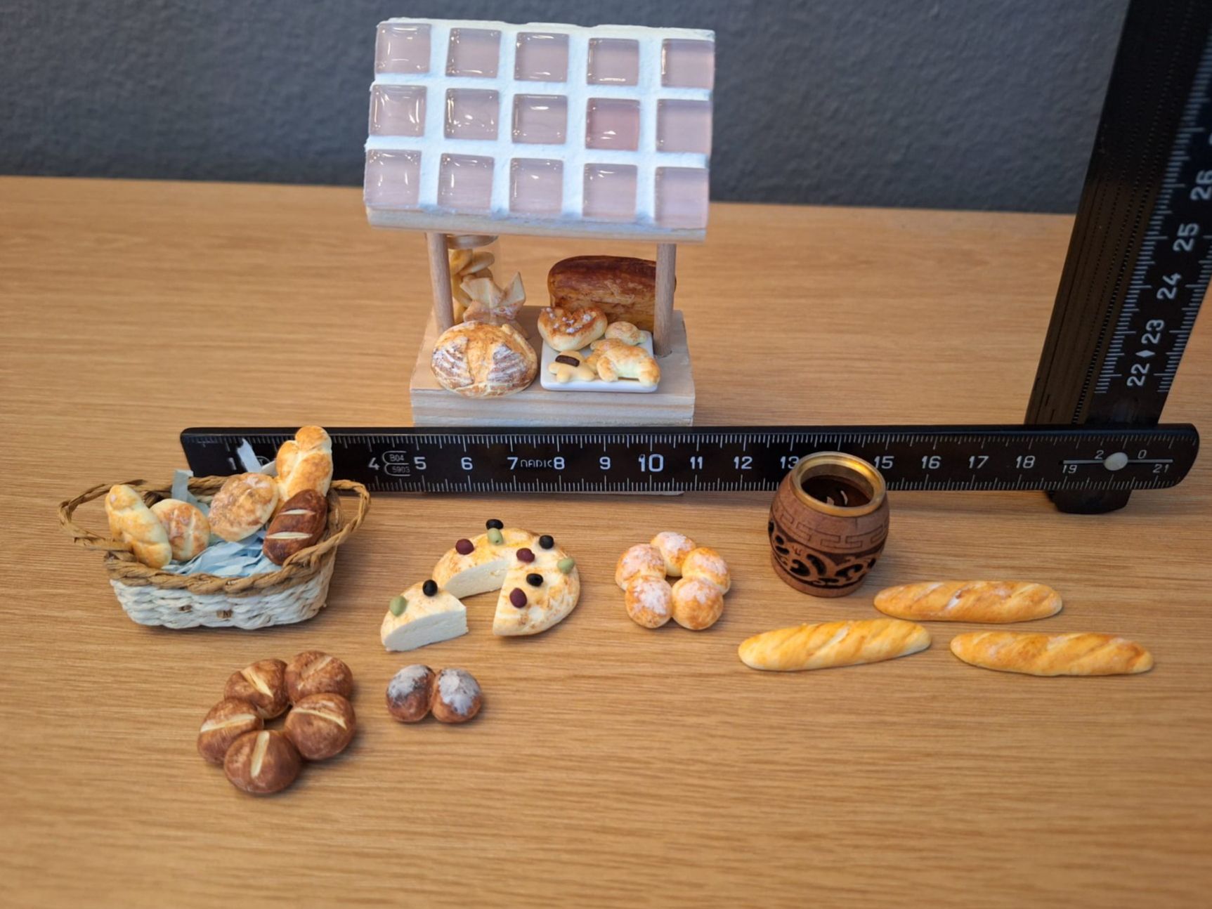 Case e mobili per bambole: Puppenhaus Marktstand – Nuovo (secondo la descrizione) da Zürich venduto da HandmadeTinyFood 6
