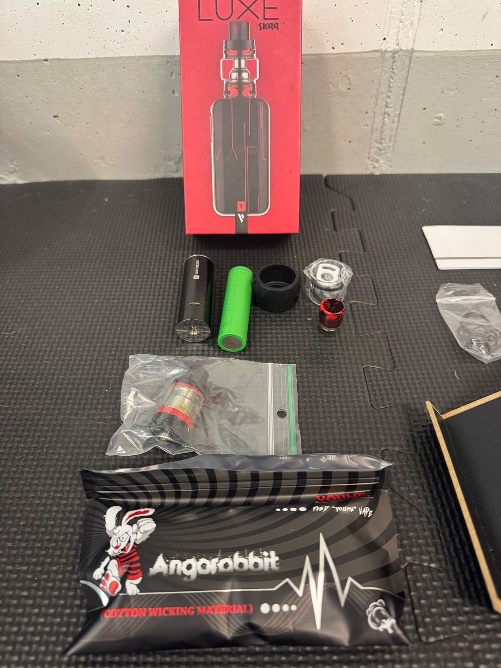 Altri Prodotti per fumatori: Vape und Zubehör – Usato da Zufikon venduto da Tema11 1