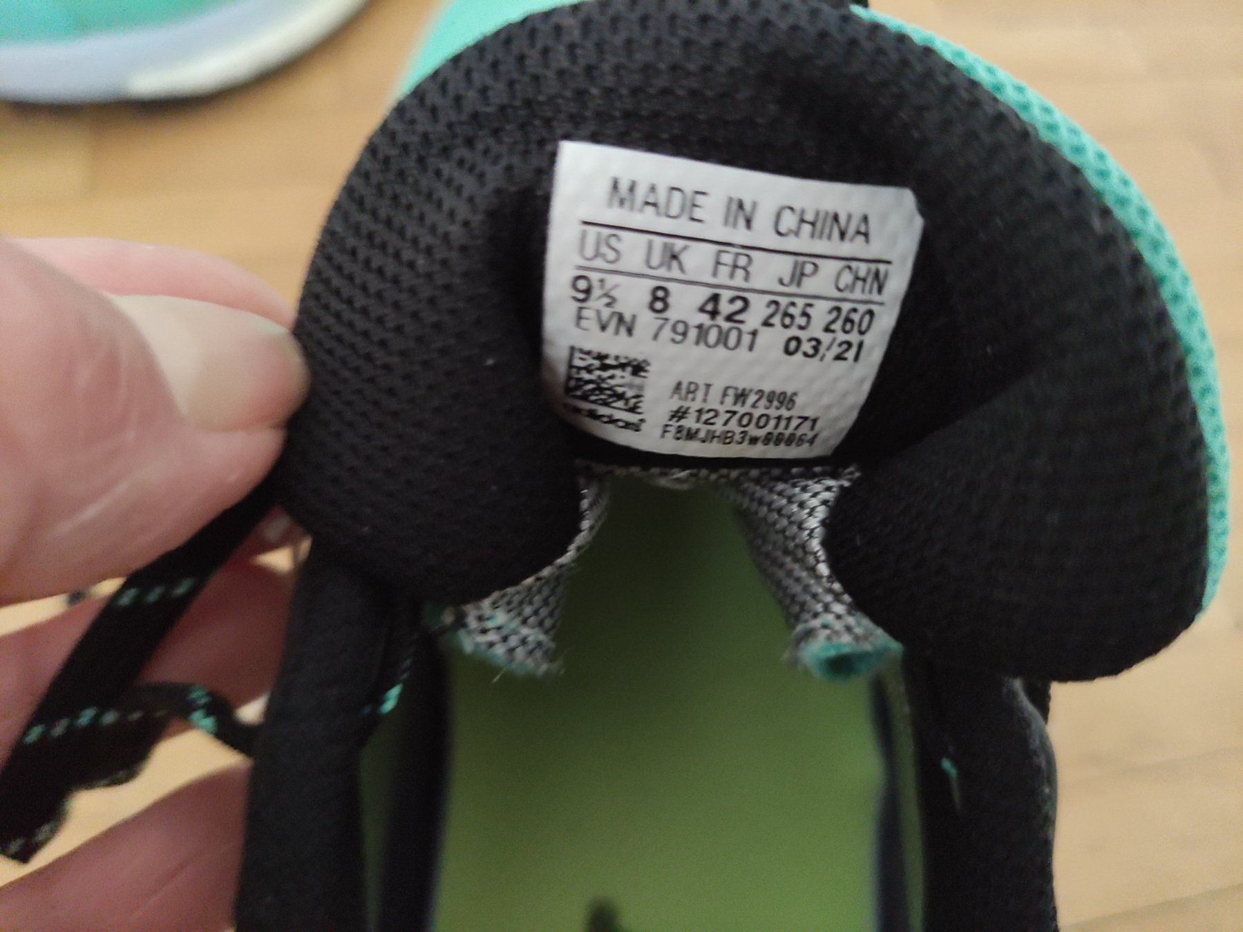 Scarpe da uomo: Neu goretex Wanderschuhe gr 42 Adidas – Nuovo e nell'imballaggio originale da Dagmersellen venduto da L.Ga. 2