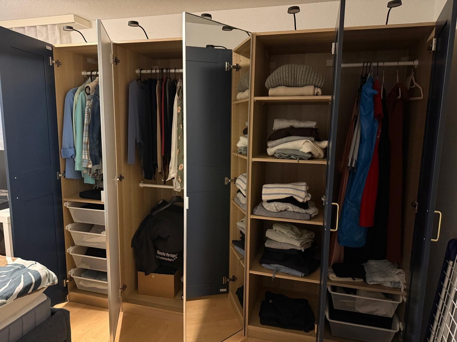 Ikea Porte manteau: Ikea Pax Schrank – Neuf (Voir description) à Willisau par esztervolf 1