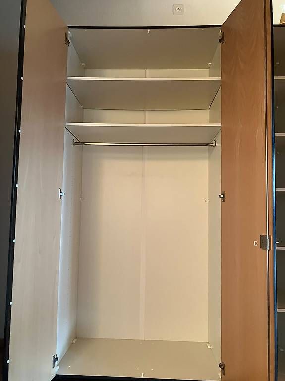 Schränke: Kleiderschrank  – Gebraucht aus Zürich von Ursli33 2