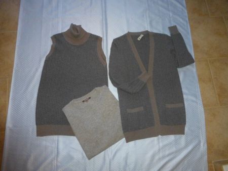 drei Pullover für Damen aus Kaschmir