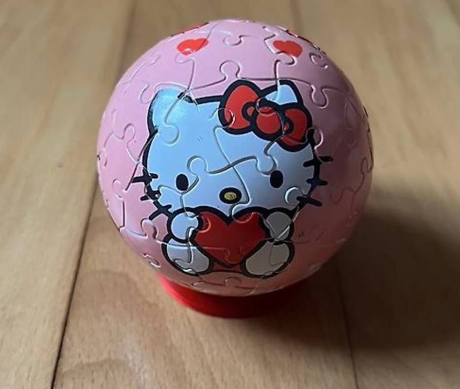Ravensburger Puzzle: Ravensburger Puzzleball Hello Kitty – Nuovo (secondo la descrizione) da Riehen venduto da alisha. 1