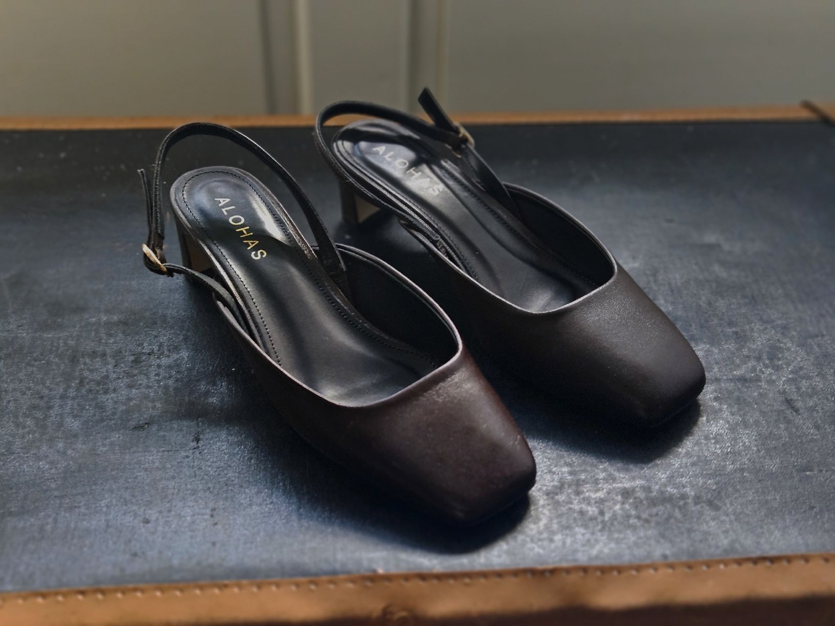 Scarpe da donna: ALOHAS Slingpumps Grösse 37 braun – Usato da St.Gallen venduto da sar_yhw5
