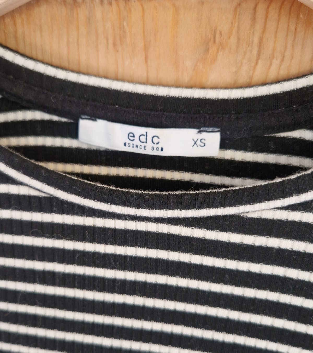 Top: Shirt Damen gestreift Glockenärmel – Usato da Winterthur venduto da kate_24 2