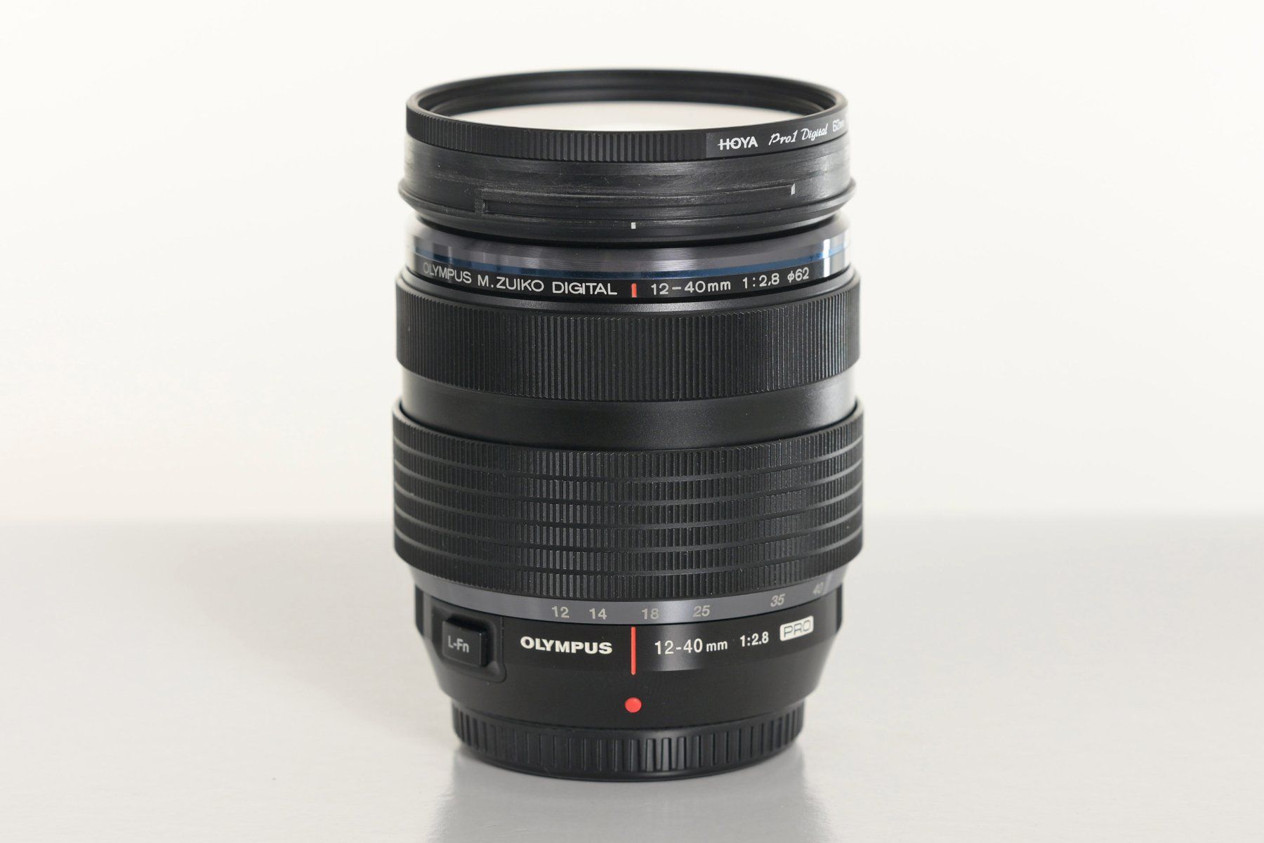 Olympus Objektive: Olympus m.zuiko 12-40mm 2.8 PRO – Gebraucht aus Wädenswil von tevyag 1