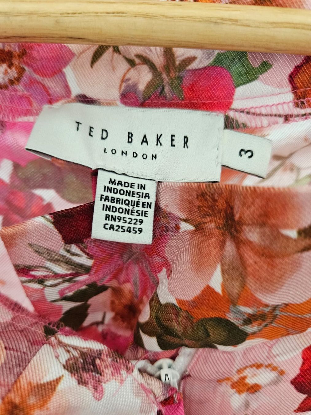 Ted Baker Hosen: Ted Baker viscose shorts – Neu (gemäss Beschreibung) aus Genève von ele_b7wq 4