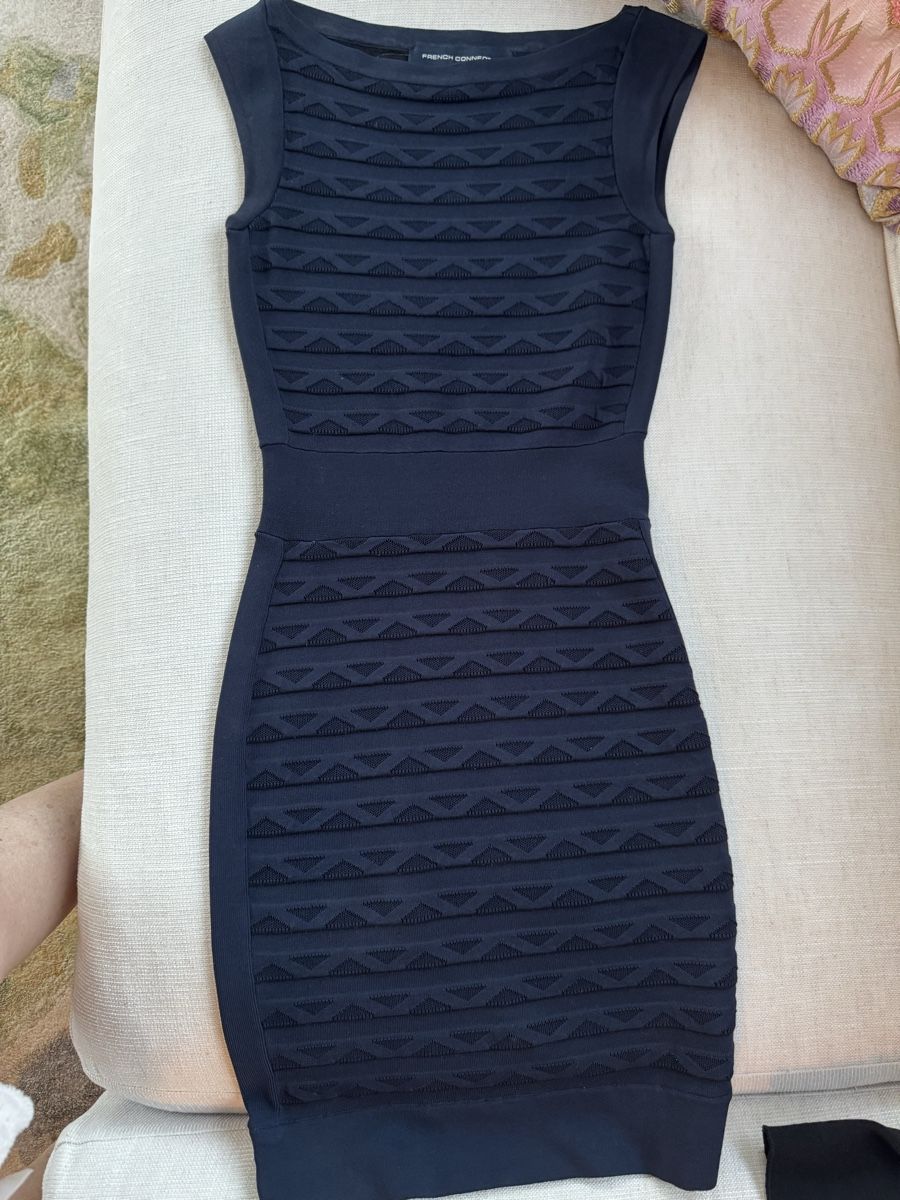 French Connection Kleider: French connection navy dress XS – Gebraucht aus Thalwil von 0041angel