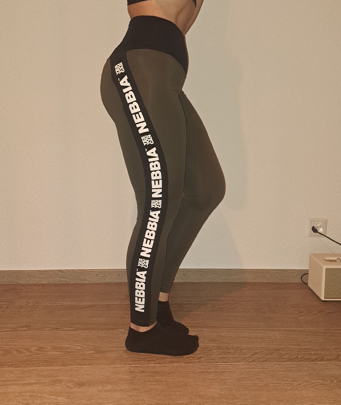 Leggings: NEBBIA Sport Leggings Grösse M – Gebraucht aus Wetzikon ZH von secondhandsfashion