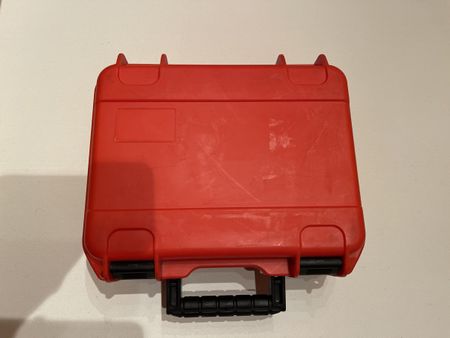 SKB Case 1209-4 signalrot