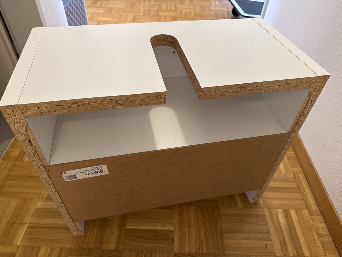 Livique Mobili per bagno: Lavabo Unterbauschrankli mit Türen – Usato da Oberentfelden venduto da Deadpool87 2