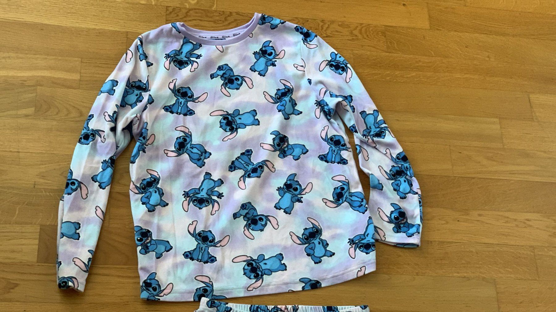 Primark Pyjamas: Pyjama Stich Gr. 152 – D'occasion à Geneve par mar_8dyp 1