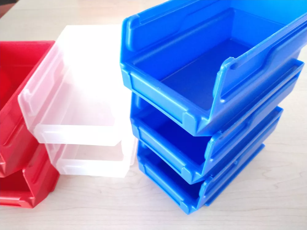 Produktbild von 5er Set Pizzateigbox Stapelbar 600x400x100mm – Rote Teigbehälter Aus Italien!